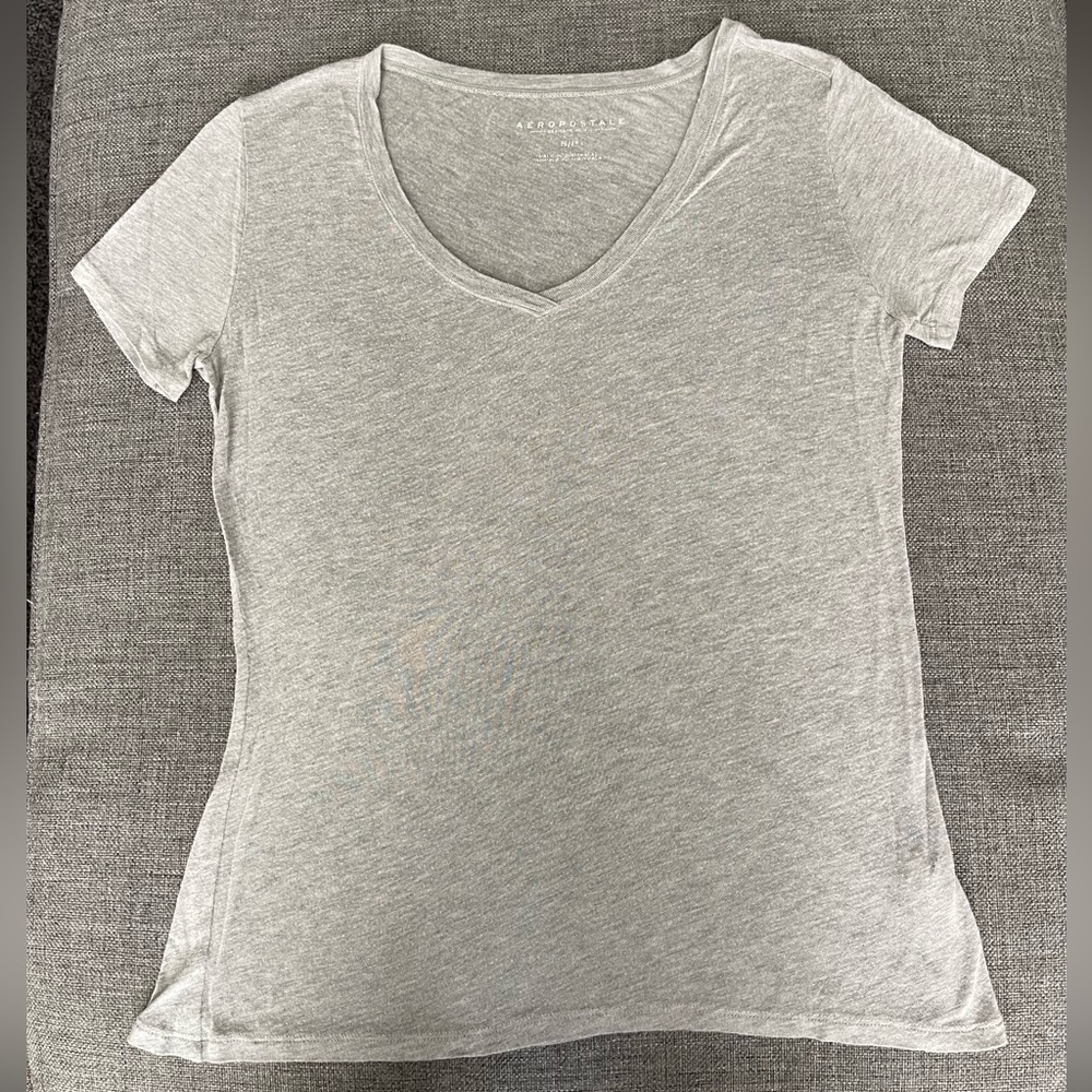 Aeropostale grey tee.
